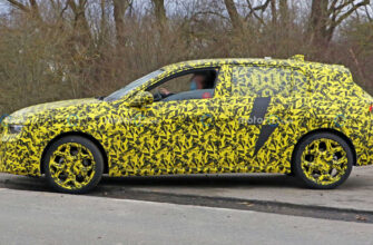 Новый Opel Astra попался на фото во время тестов