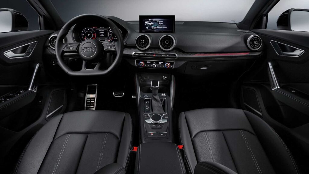 Салон Audi Q2