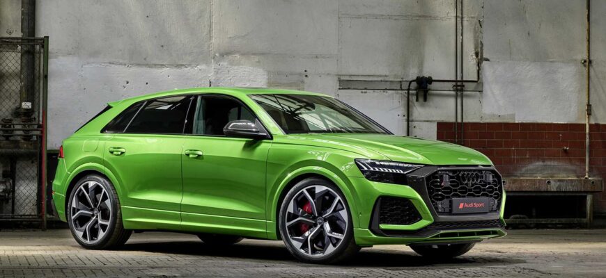 Audi озвучил российские цены на две «заряженные» модели
