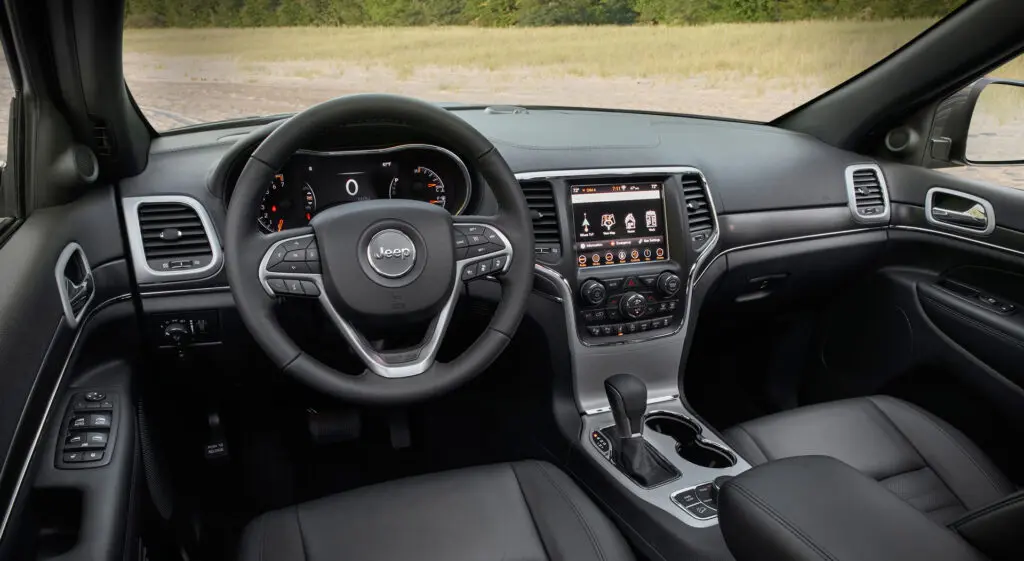 Салон Jeep Grand Cherokee