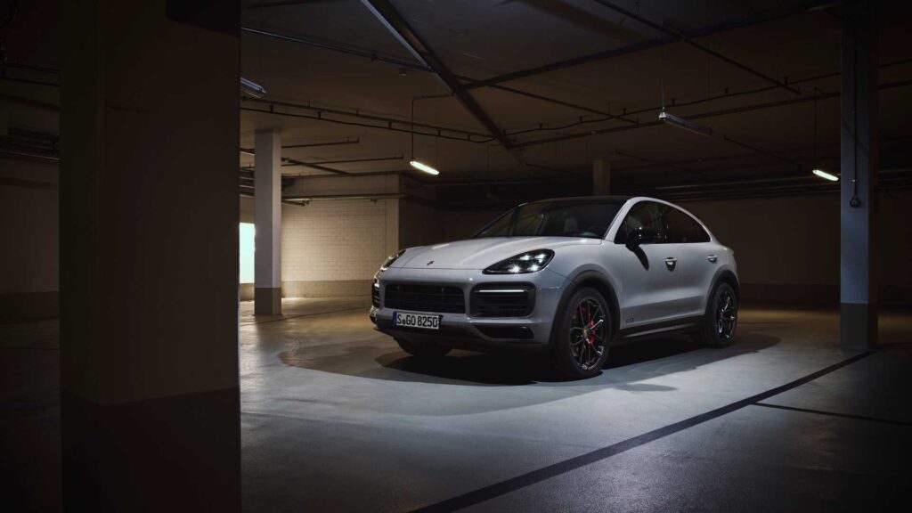 Porsche анонсировала модификацию GTS для Cayenne и Cayenne Coupe