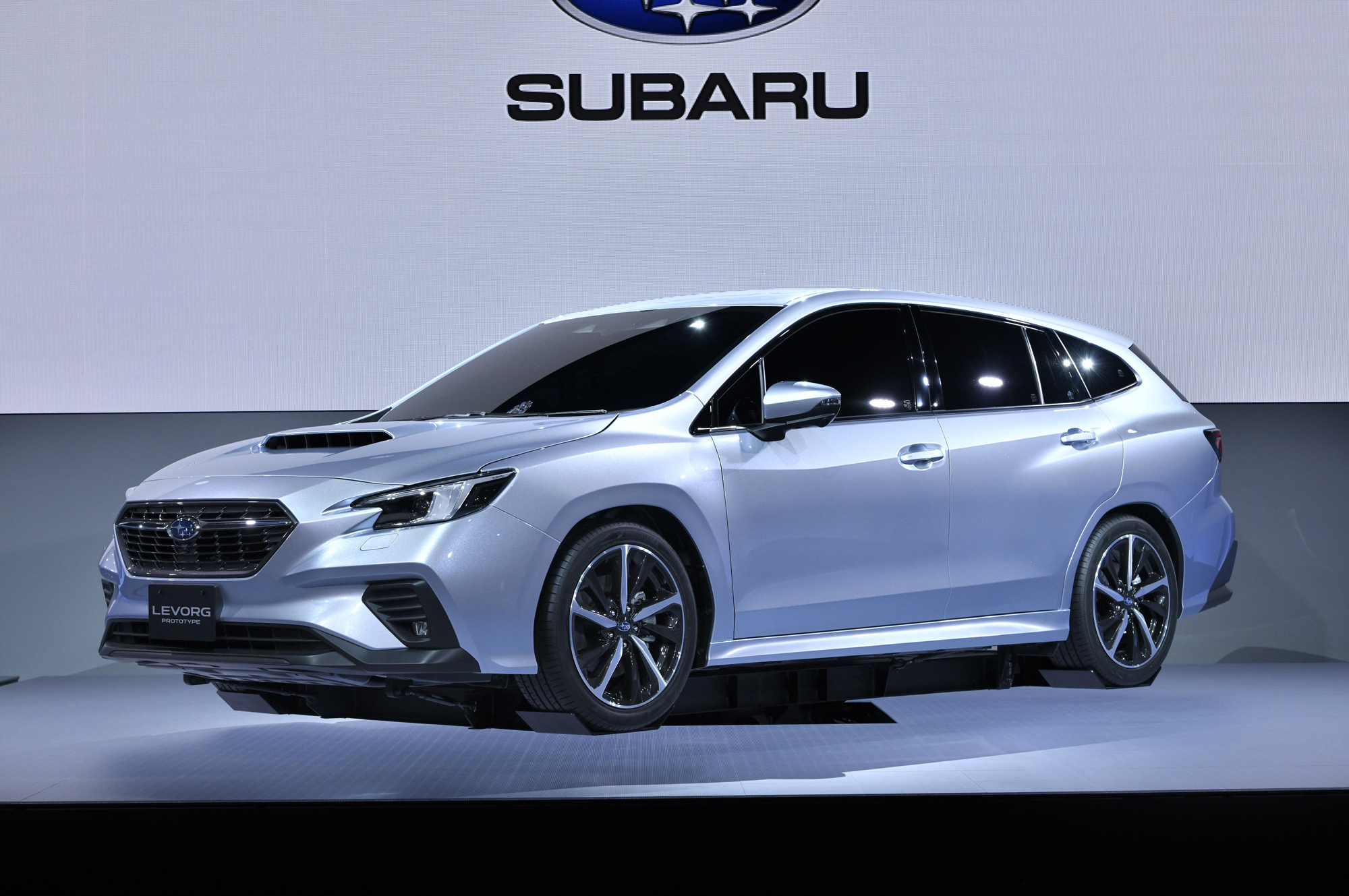 Компания Subaru представила новое поколение универсала Levorg
