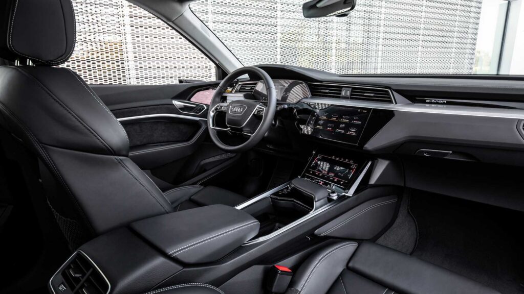 Салон Audi e-tron