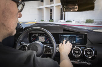 Новую версию дисплея презентуют на новинке от Mercedes-Benz