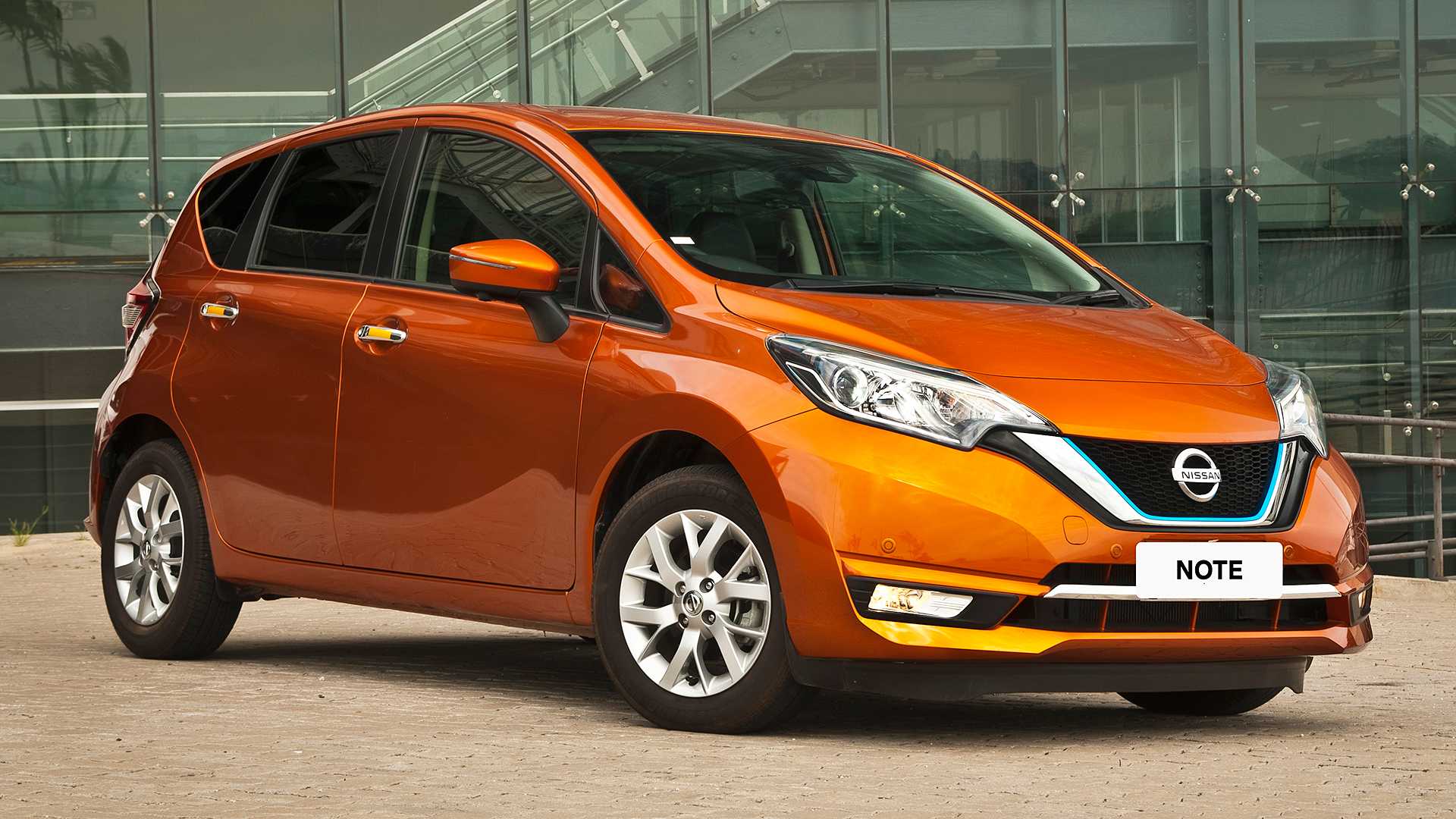 Nissan note 2018. Nissan Note e-Power 2021. Nissan Note 2021. Nissan Note 2023.