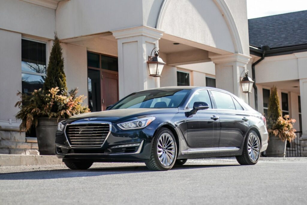 Genesis G90