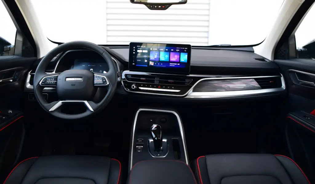 Салон обновленного Haval H6