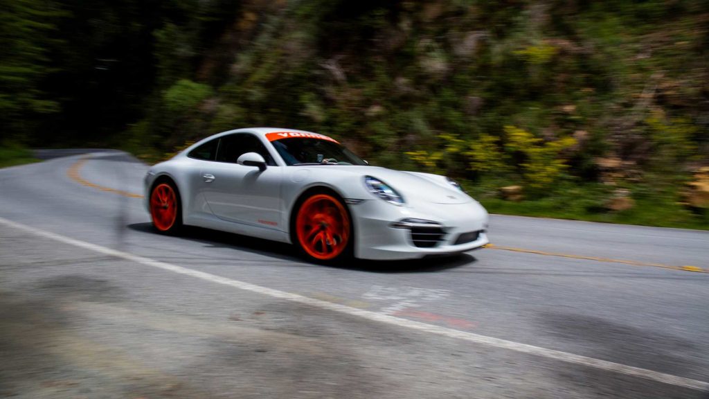 Переделанный в гибрид Porsche 911 стал на 150 л.с. мощнее