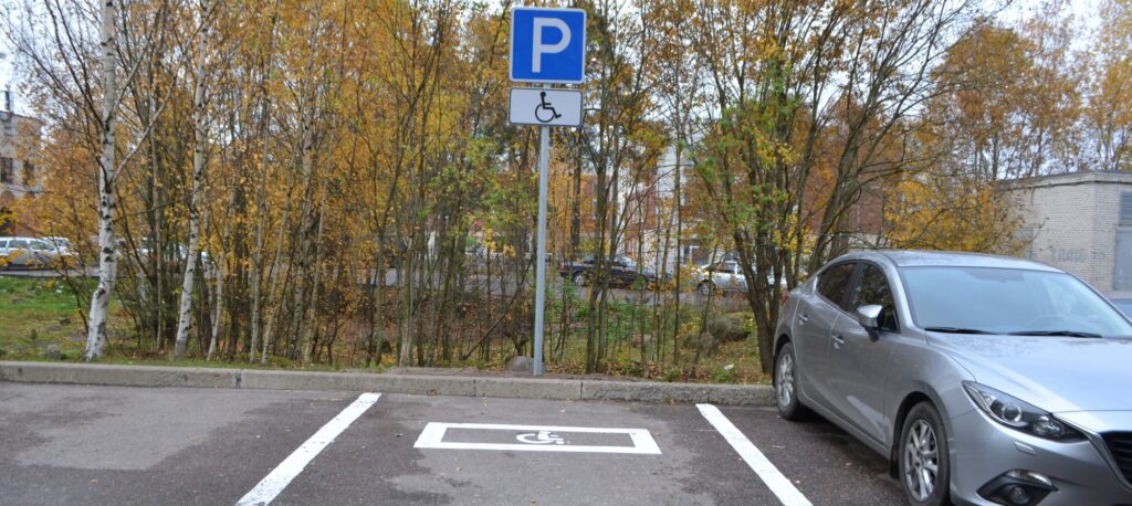 Также в приложении «Парковки Москвы» появилась возможность находить парковочные места для инвалидов, используя интерактивную карту парковок
